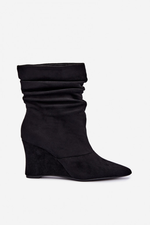 Botins pretos enrugados com plataforma Thalene