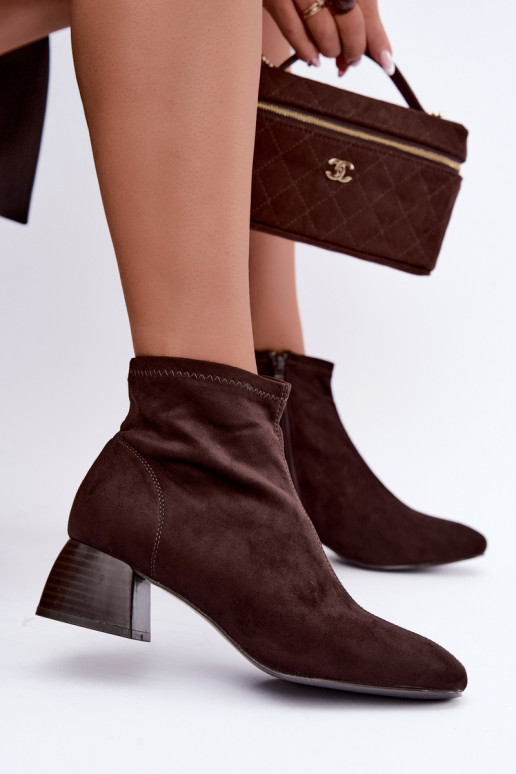 Botins de chocolate com saltos Estellea