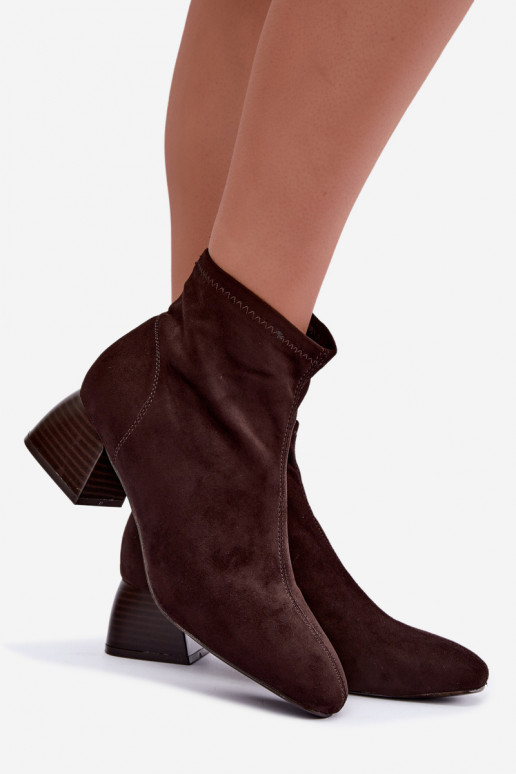 Botins de chocolate com saltos Estellea