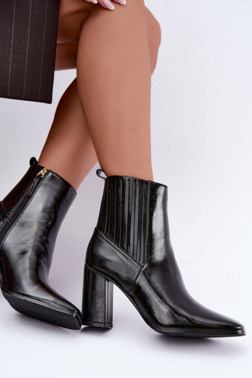 Botins pretos com efeito verniz Kallista