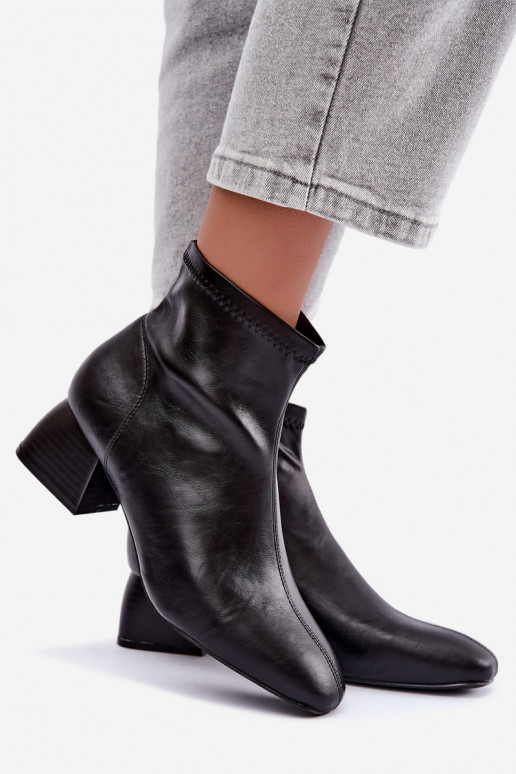 Botins pretos Klocke de couro sintético Estellea