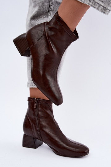 Estelle botins de couro sintético na cor chocolate