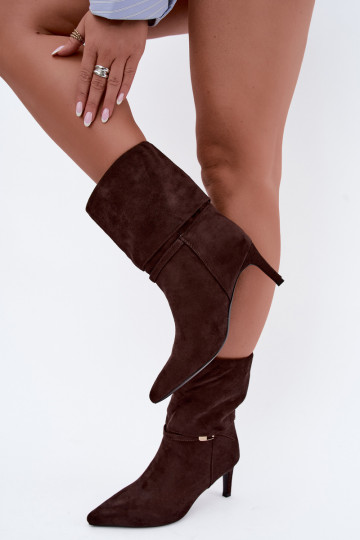 Eponine botins quentes slip-on com saltos finos na cor chocolate