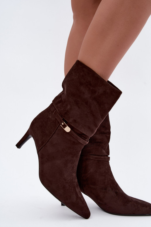 Eponine botins quentes slip-on com saltos finos na cor chocolate