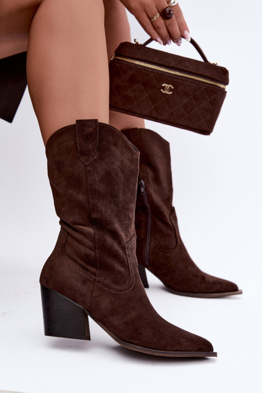 Botins quentes em estilo cowboy com salto na cor chocolate Serenza