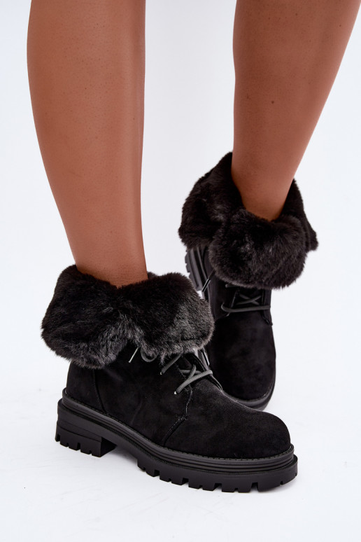 Botins quentes com atacadores e pelo dentro na cor preta Heloise