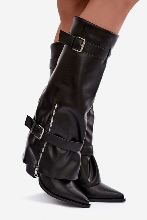 Botas altas com salto e atacadores com fitas e fivelas na cor preta Amorette