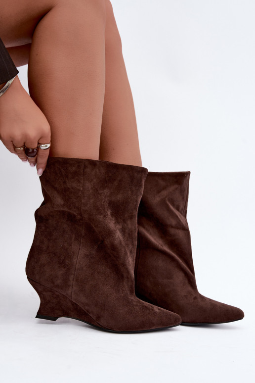 Botins slip-on com plataforma na cor chocolate Coralise