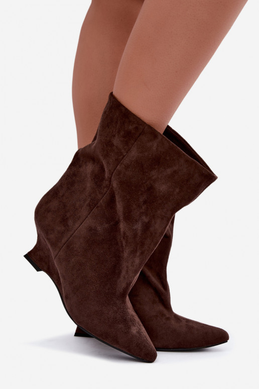 Botins slip-on com plataforma na cor chocolate Coralise