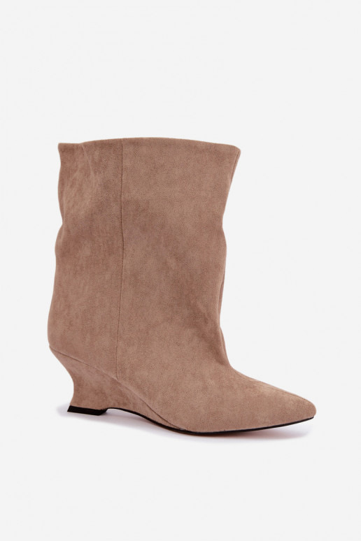 Botins slip-on com plataforma na cor areia Coralise