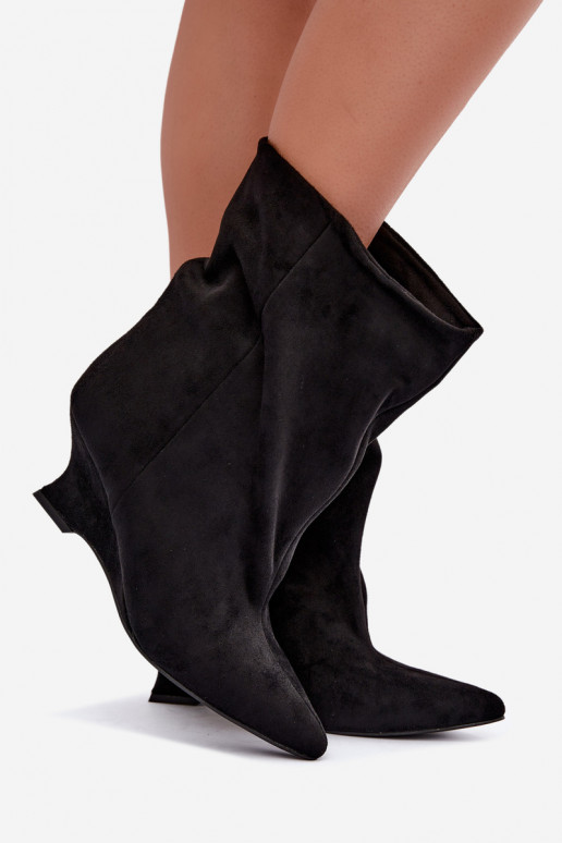 Botins slip-on com plataforma na cor preta Coralise