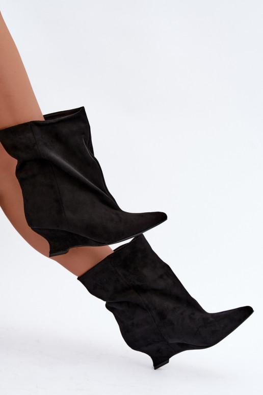 Botins slip-on com plataforma na cor preta Coralise