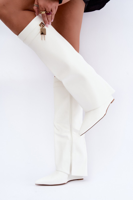 Botas altas Mirettea com plataforma e tiras decorativas em branco