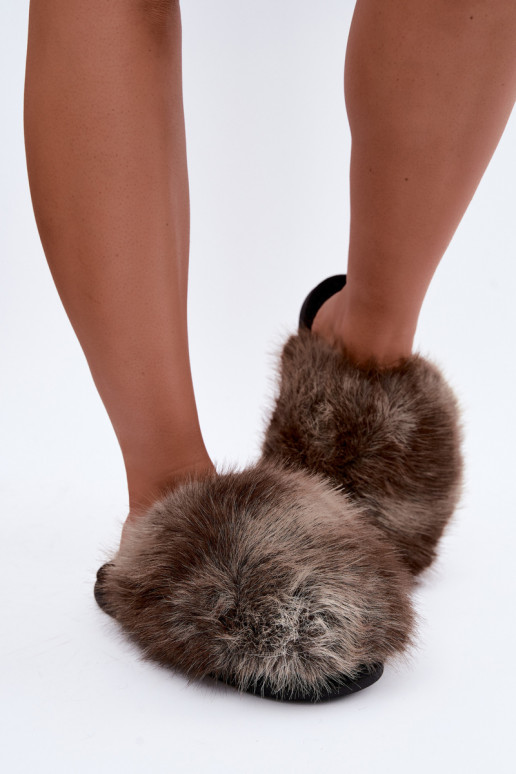 Chinelos femininos Bellisane com pelo castanho
