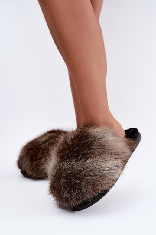 Chinelos femininos Bellisane com pelo castanho