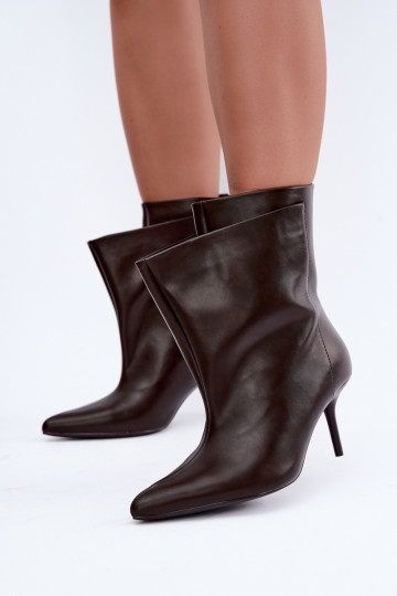 Botins isolados Damarielle com saltos finos em castanho 2