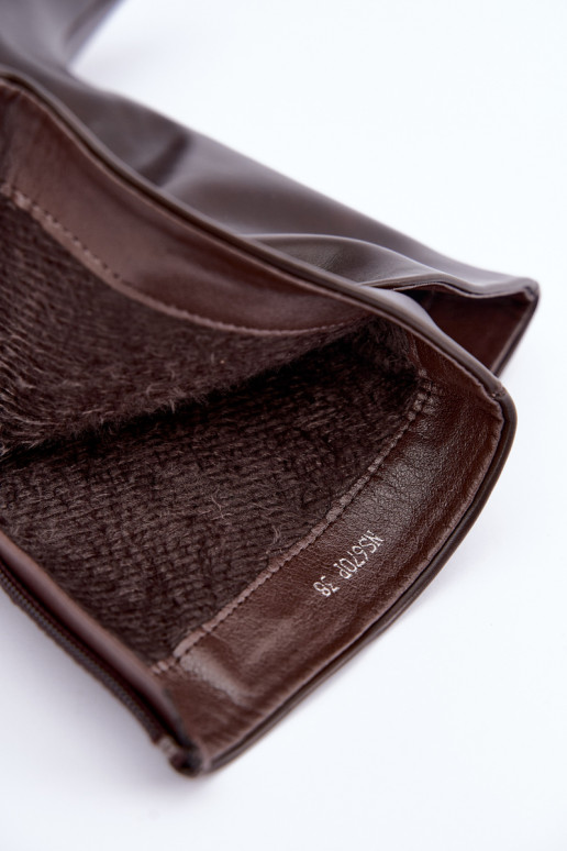 Botins isolados Damarielle com saltos finos em castanho