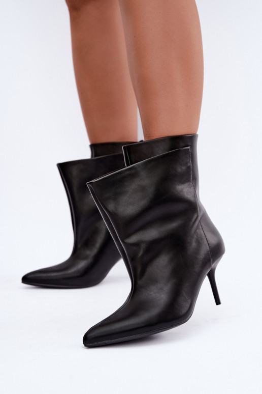 Botins isolados Damarielle com saltos finos em preto
