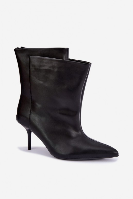 Botins isolados Damarielle com saltos finos em preto