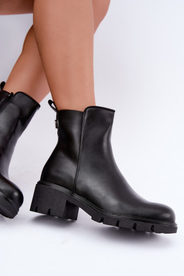 Botins isolados Klocke pretos Iserine