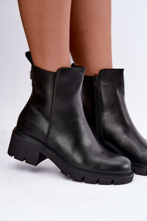 Botins isolados Klocke pretos Iserine