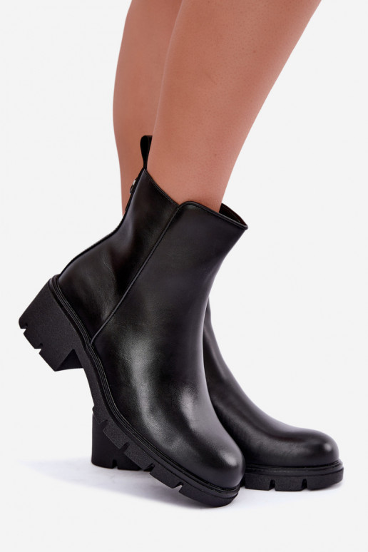 Botins isolados Klocke pretos Iserine