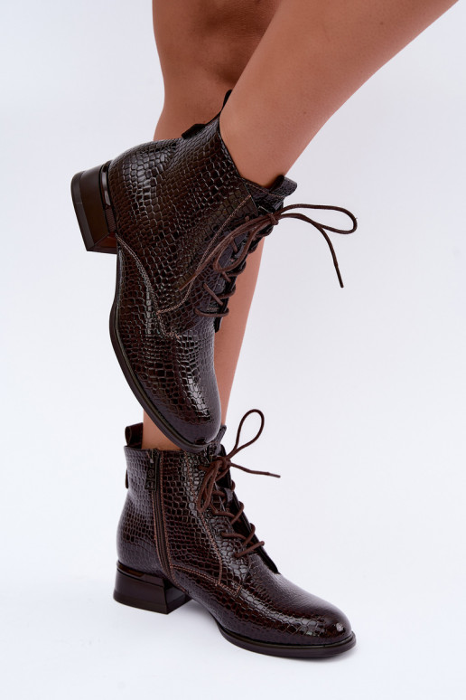 Botins isolados com efeito verniz e relevo Vinceza 58659 chocolate