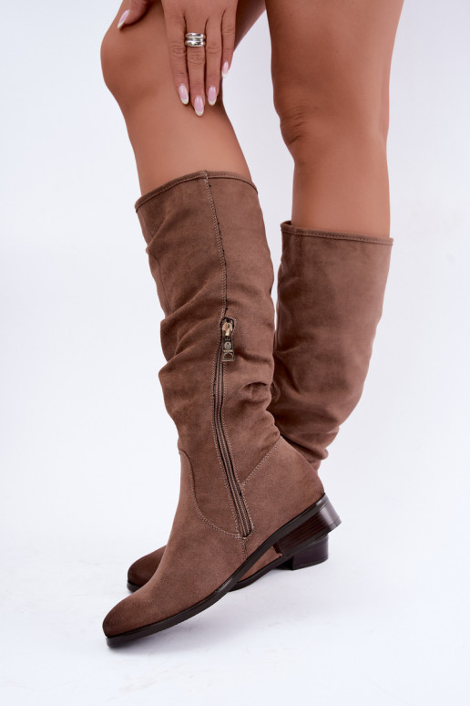 Botas isoladas enrugadas acima do joelho com salto largo cor de areia Vinceza 58669