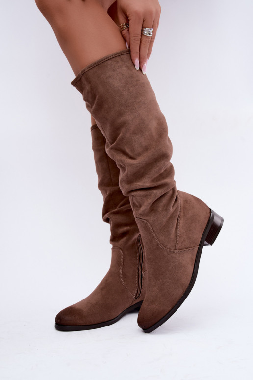 Botas isoladas enrugadas acima do joelho com salto largo cor de areia Vinceza 58669