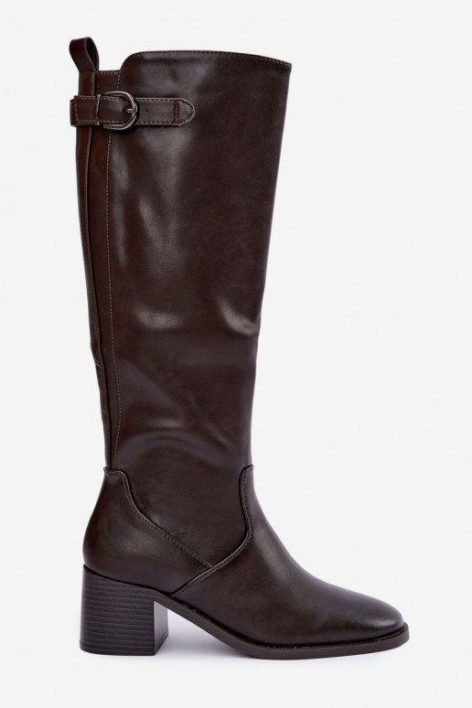 botas longas forradas com salto e fivelas na cor chocolate Lestine