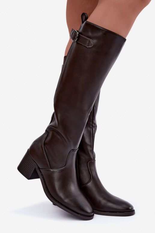 botas longas forradas com salto e fivelas na cor chocolate Lestine