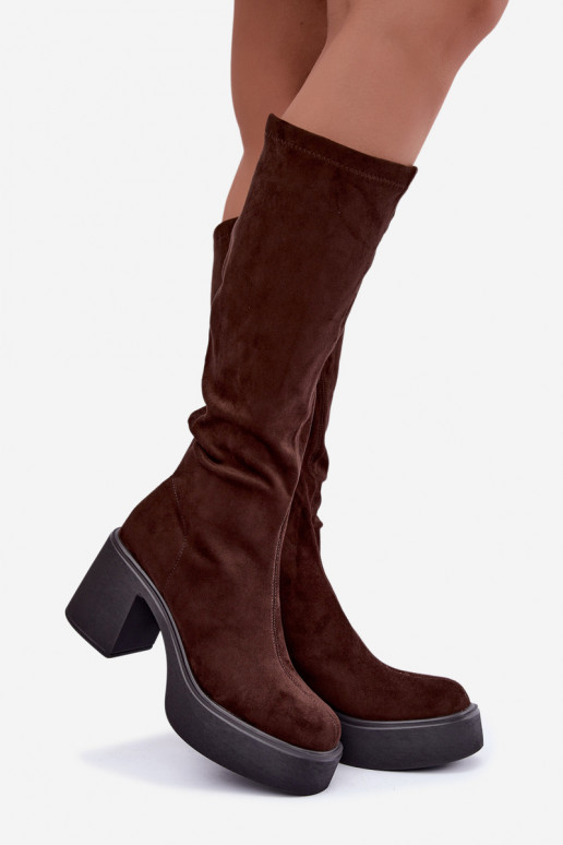 botas longas femininas com plataforma na cor chocolate Nesalie