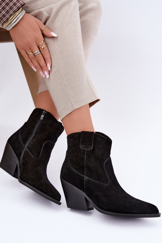 botas de camurça forradas de estilo cowboy com salto na cor preta Tirabelle