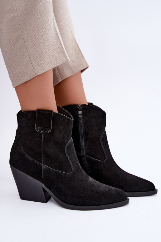 botas de camurça forradas de estilo cowboy com salto na cor preta Tirabelle