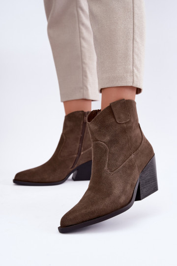 Botas de camurça caqui estilo cowboy com saltos Tirabelle 2