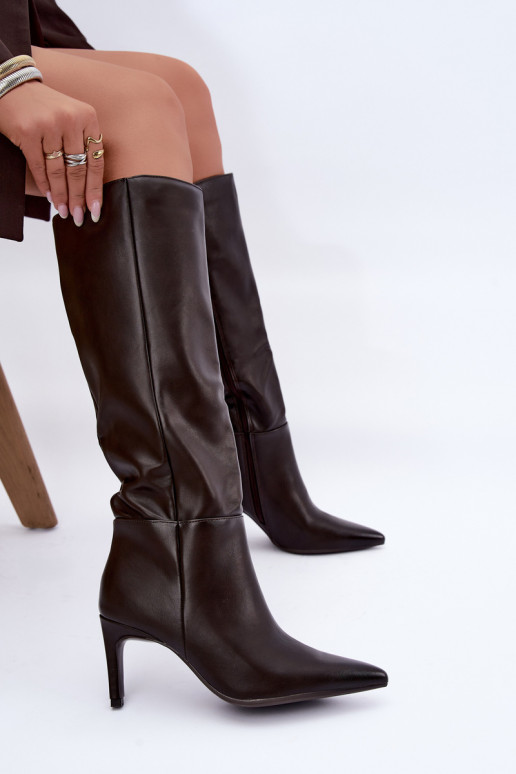 Botas altas aquecidas com babados e saltos na cor chocolate Rodeline