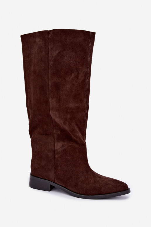 Botas altas slip-on com saltos largos na cor chocolate Cadorine