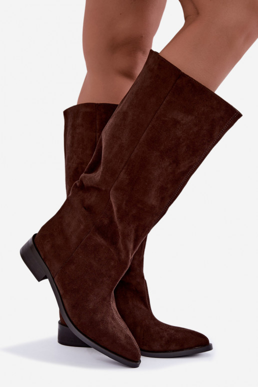 Botas altas slip-on com saltos largos na cor chocolate Cadorine