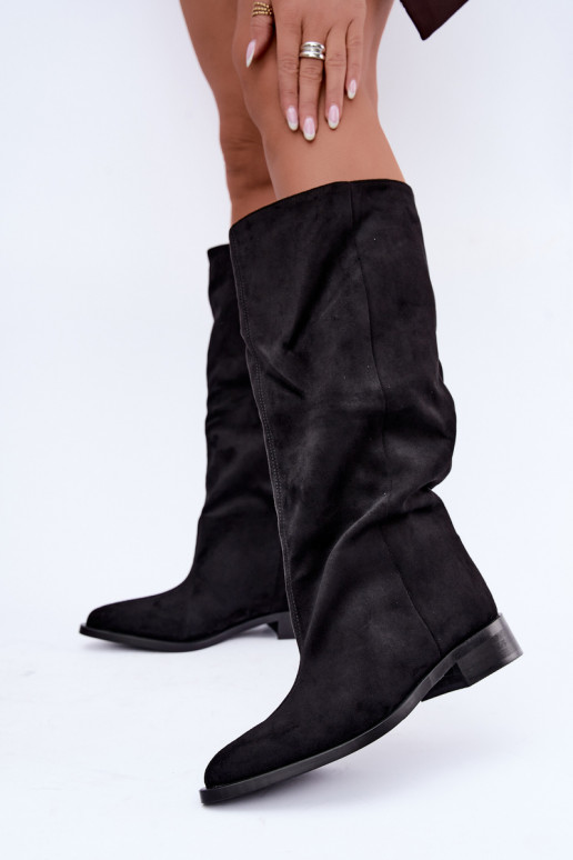 Botas altas slip-on com saltos largos na cor preta Cadorine