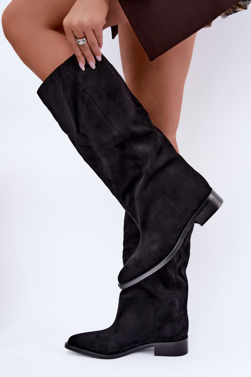 Botas altas slip-on com saltos largos na cor preta Cadorine