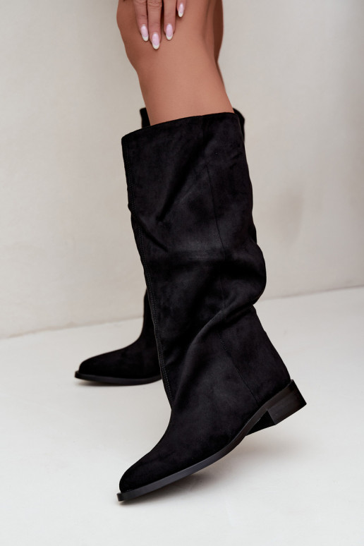 Botas altas slip-on com saltos largos na cor preta Cadorine