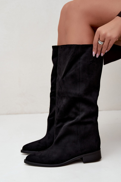 Botas altas slip-on com saltos largos na cor preta Cadorine