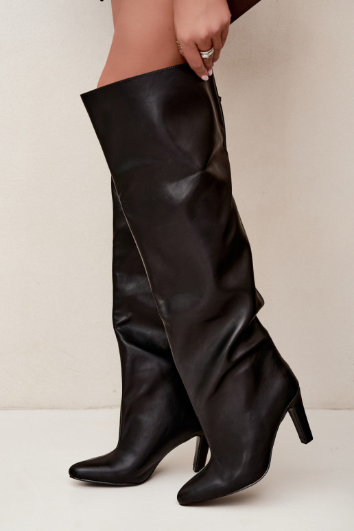 Botas altas slip-on femininas com saltos pontudos acima do joelho na cor preta Emorine