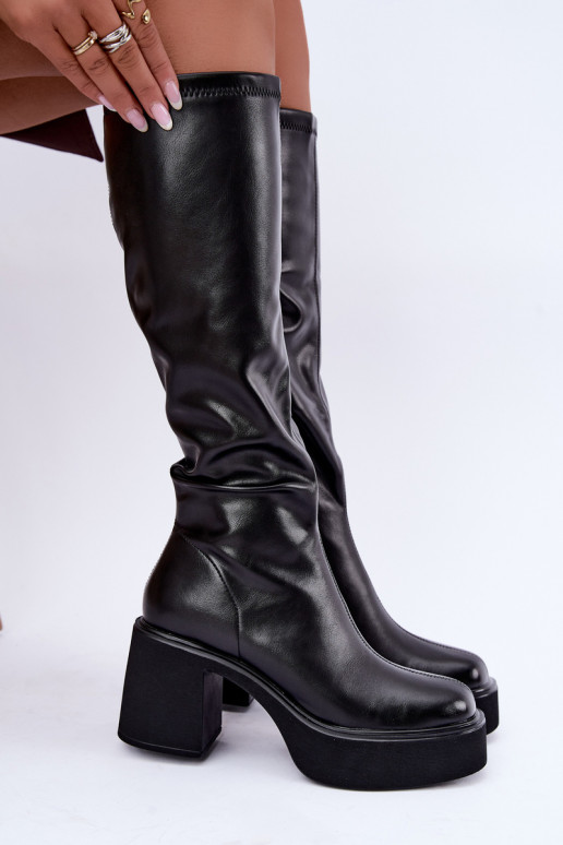 Botas altas femininas com plataforma e saltos em couro sintético preto Nesalie