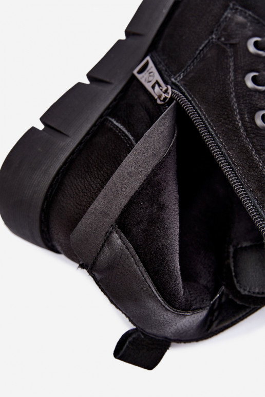 Botins pretos em couro isolados com atacadores Vinceza 67040