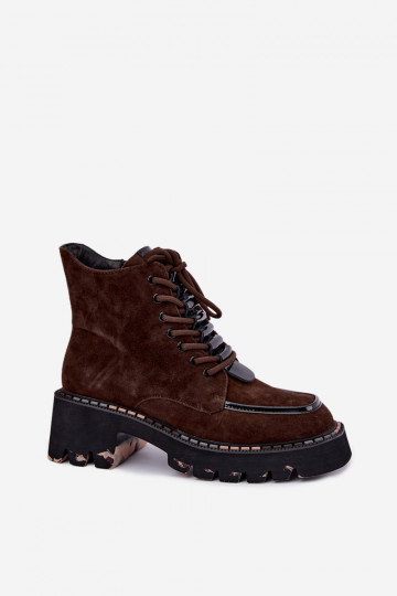 Botins isolados em camurça sintética cor chocolate Artiker 59C0272