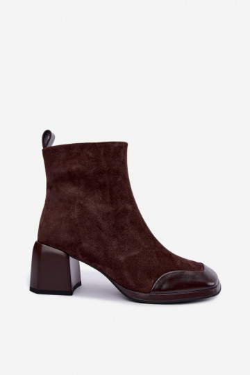 Botas de camurça marrons isoladas com saltos Artiker 59C1296 2