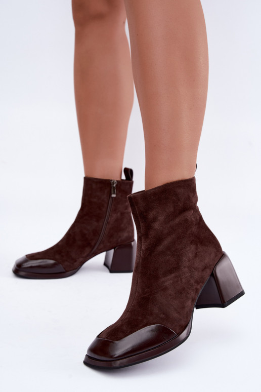 Botas de camurça marrons isoladas com saltos Artiker 59C1296