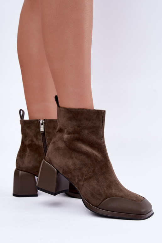 Botas de camurça chaki isoladas com saltos Artiker 59C1297