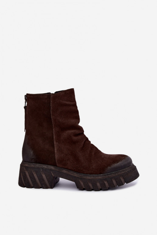 Botas de camurça marrons isoladas com babados Zazoo 60590